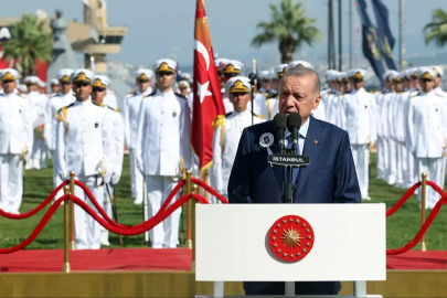 Deniz Harp Okulu Diploma Alma ve Sancak Devir Teslim Töreni