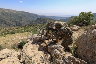 Irak'ın ve Suriye'nin kuzeyinde 17 PKK/YPG'li terörist etkisiz hale getirildi