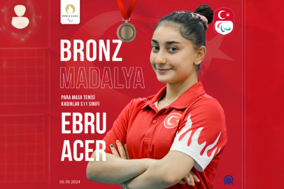 Paris'te milli sporcu Ebru Acer bronz madalya kazandı