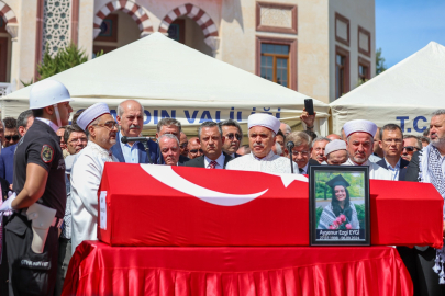 Ayşenur Ezgi Eygi, son  yolculuğuna uğurlandı