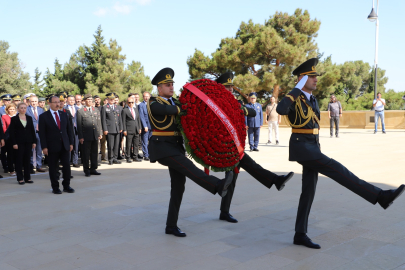 Bakü Türk Şehitliği'nde  ‘KURTULUŞ’ TÖRENİ