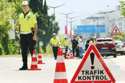 İçişleri Bakanı Yerlikaya, bir haftalık trafik denetimi verilerini açıkladı: