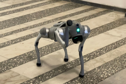 KTÜ’DEN YAPAY ZEKA  DESTEKLİ ROBOTİK KÖPEK