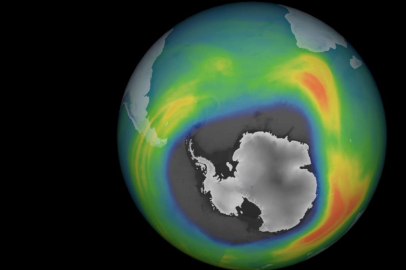 Eyvah ozon tabakasındaki delik  genişliyor