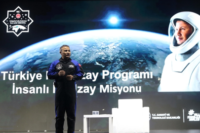 Astronot Alper Gezeravcı TEKNOFEST'te