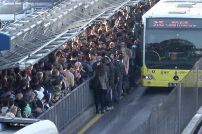 İstanbul'da metrobüs çilesi