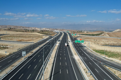 Aydın-Denizli Otoyolu'nun tamamı trafiğe açıldı