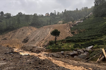 Rize'de sağanak hayatı olumsuz etkiledi