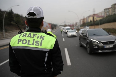 İstanbul'da 29 Ekim Cumhuriyet Bayramı dolayısıyla bazı yollar yarın trafiğe kapatılacak