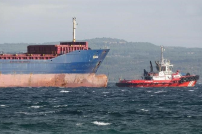 Çanakkale Boğazı gemi arızası nedeniyle çift yönlü olarak geçişlere kapatıldı