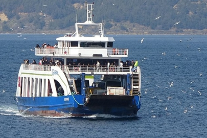 Gökçeada ve Bozcaada feribot seferleri iptal edildi