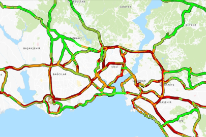 İstanbul'da aralıklı yağışın etkisiyle trafik yoğunluğu yüzde 90'a ulaştı