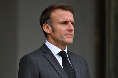 Macron, 3 aylık hükümetin düşmeyeceğini düşünüyor