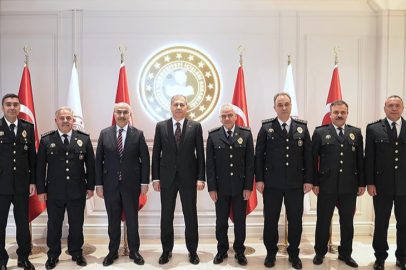 İçişleri Bakanı Yerlikaya, yeni atanan il emniyet müdürlerini tebrik etti