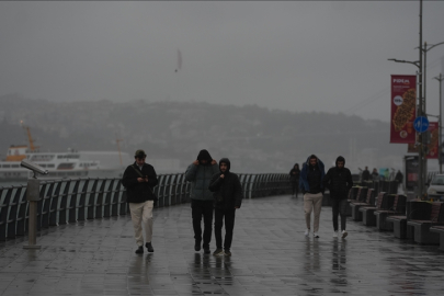 AKOM'dan İstanbul için kuvvetli sağanak ve fırtına uyarısı