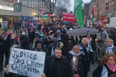 İsveç'te  İsrail'in Filistin'e saldırıları protesto edildi