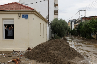 Yunanistan'da  toprak kayması