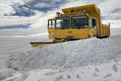 Erzurum ve Ardahan'da 27 yerleşim yerine ulaşım sağlanamıyor