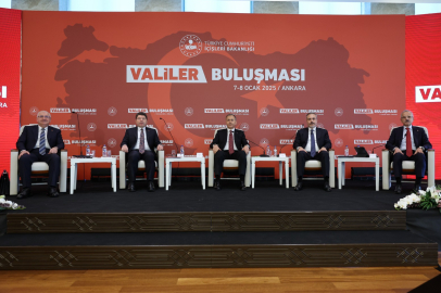 BAKANLAR 81 İLİN VALİLERİNE  TECRÜBELERİNİ AKTARDILAR