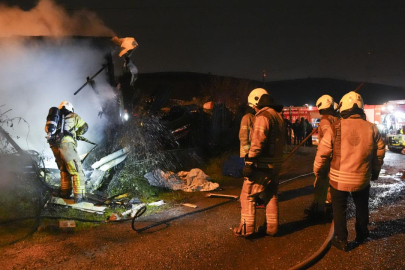 Tuzla'da palet fabrikasında yangın