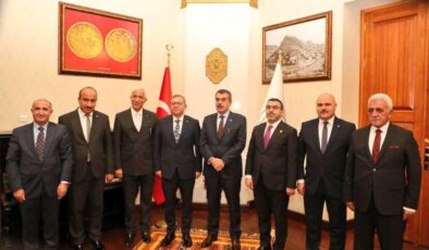 Milli Eğitim Bakanı Yusuf Tekin, Kars Valiliği’ni Ziyaret Etti