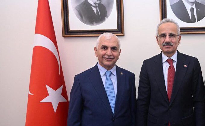 Mervan Gül: Eruh–Fındık Yolu ve Bağgöze Tünellerinde Çalışmalar Tamamlandı