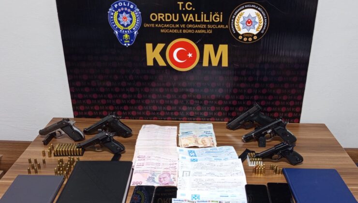 Kırmızı Bültenle Aranan Suç Örgütü Yöneticisi T.E. Türkiye’ye İade Edildi