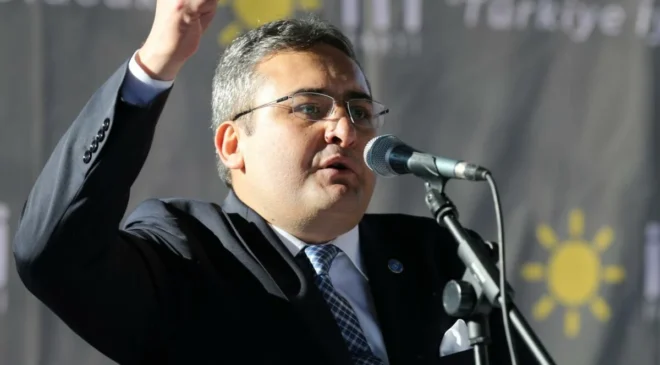 Keçiören Belediye Başkanı Mesut Özarslan CHP’den İstifa Etti: “Genel Başkandan Hakaret ve Tehdit Mesajları Geldi”