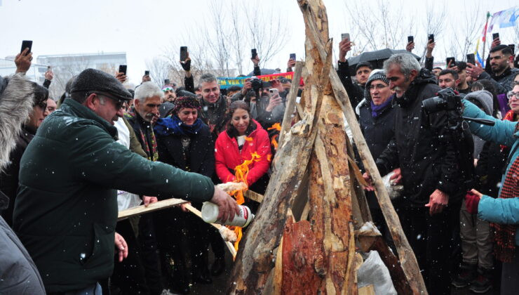 Kars’ta Kar Altında Nevruz Coşkusu 