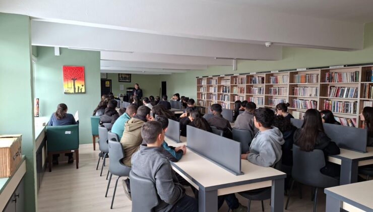 Kars’ta Öğrencilere Siber Güvenlik ve Bilinçli İnternet Kullanımı Eğitimi
