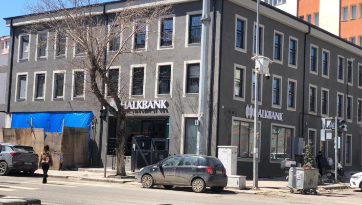 Halkbank Kars Şubesi Faikbey Caddesi, Migros yanında hizmete başladı