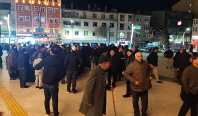 Hacı Adayları Serhat Şehrinden Kutsal Topraklara Dualarla Uğurlandı