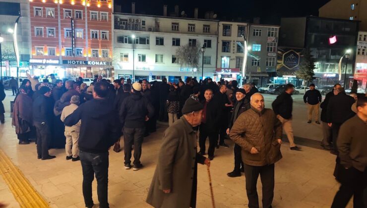 Hacı Adayları Serhat Şehrinden Kutsal Topraklara Dualarla Uğurlandı