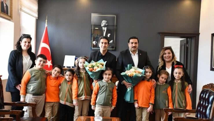 Sarıkamış’ta Öğrencilerden Kaymakamlığa Anlamlı Ziyaret