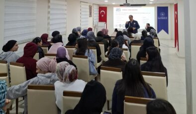 Kars’ta Öğrencilere Siber Güvenlik Eğitimi Verildi