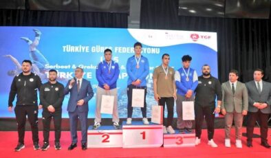 Kars’ta U15 Güreş Türkiye Şampiyonası’nda Madalyalar Sahiplerini Buldu