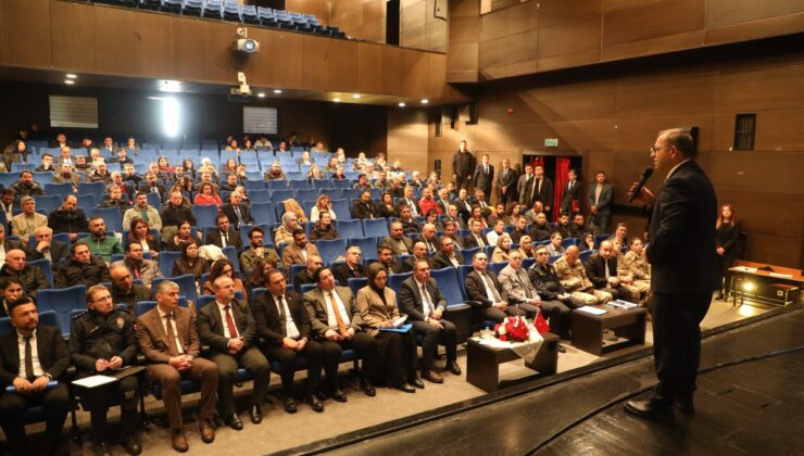 Kars’ta İl Milli Eğitim Müdürlüğü Değerlendirme Toplantısı Yapıldı