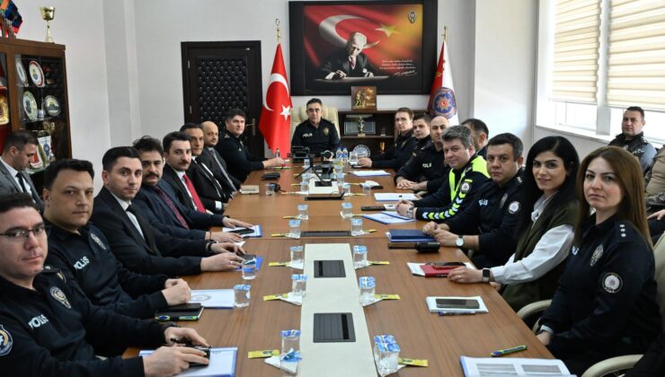 Kars’ta Okul Güvenliği ve 1 Mayıs Tedbirleri Masaya Yatırıldı