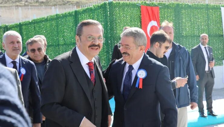 Gürbulak Gümrük Kapısı Açıldı