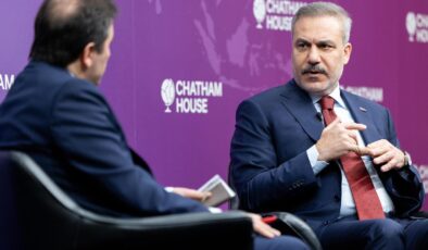 Bakan Fidan’dan İngiltere Çıkarması: Türkiye ve Birleşik Krallık Arasında Stratejik İmza