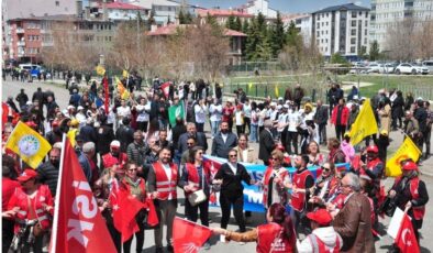 Kars’ta 1 Mayıs Emek ve Dayanışma Günü Coşkuyla Kutlandı