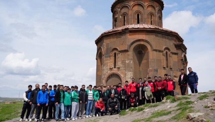 YurtLig Güreş Türkiye Şampiyonası’nda Sporculara Tarihi Yolculuk