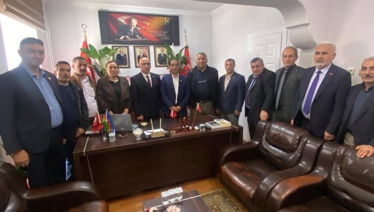Kars’ta Muhtarlardan MHP İl Başkanlığı’na Ziyaret