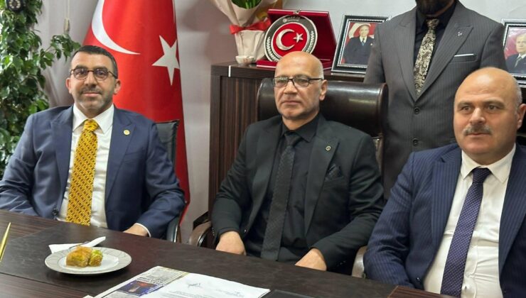 Milletvekili Adem Çalkın’dan MHP Kars İl Başkanlığına “Hayırlı Olsun” Ziyareti
