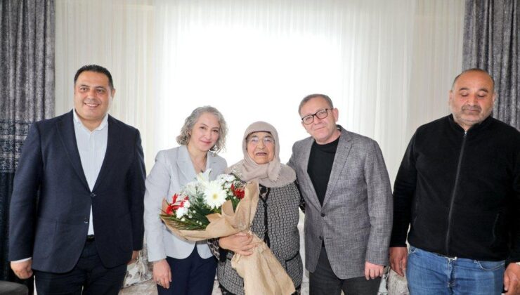 Kars Valisi Ziya Polat, Şehit Annesini Anneler Günü’nde Ziyaret Etti