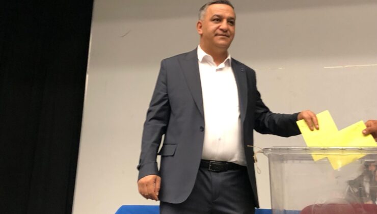 Kars ESOB Seçiminde Başkanlık davul zurnayla kutlandı, Murat Bakırhan Yeniden Başkan Seçildi