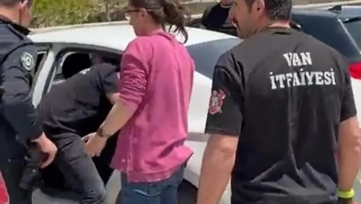 Otomobilde mahsur kalan çocuk aracın camı kırılarak kurtarıldı