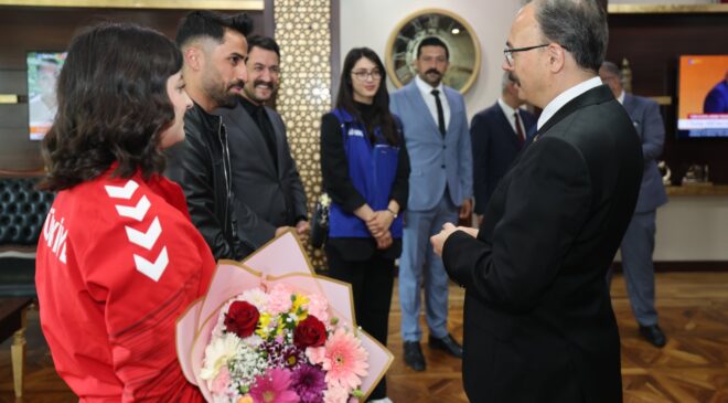 Vali Kızılkaya’dan Gençlik Haftası Kabulü