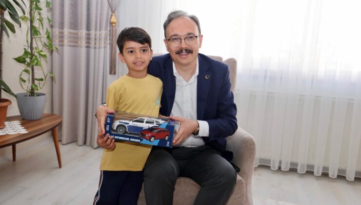 Vali Kızılkaya, Kurban Bayramı’nda Şehit Ailelerini Yalnız Bırakmadı