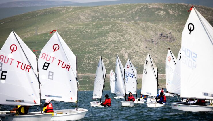 TYF Anadolu Yelken Ligi’nin İlk Ayağı Çıldır Gölü’nde Tamamlandı